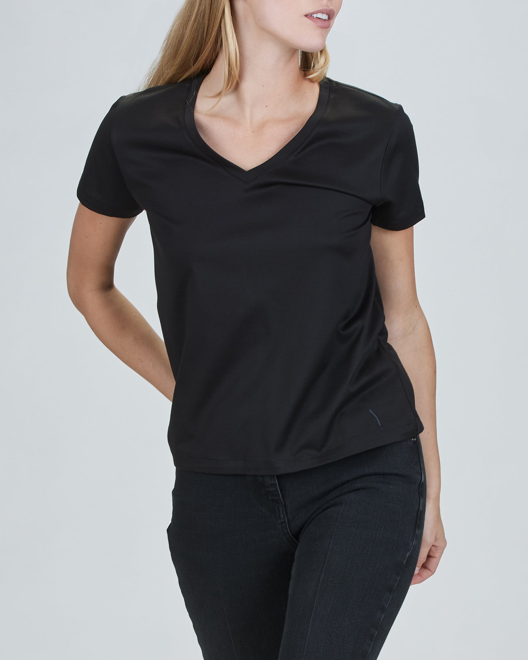 Jessie Classic - V-Neck T-Shirt